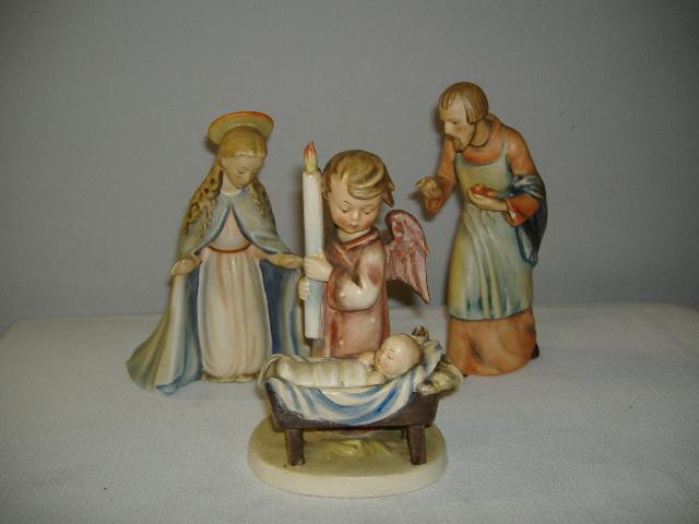 Picture 046.jpg - 3pc. Goebel Nativity (damaged)